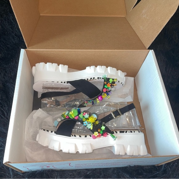 Betsey Johnson Frankee bead embellished platform sandals, size 8.5, NIB - Picture 4 of 12